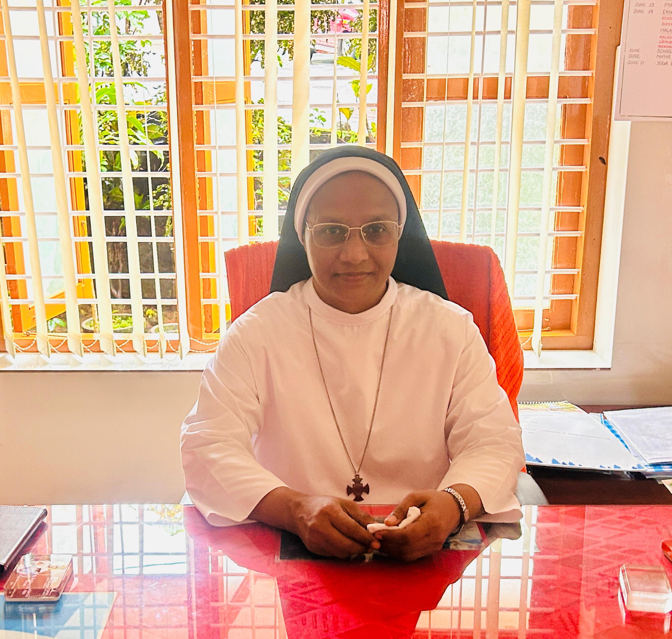 Sr.SALOMY